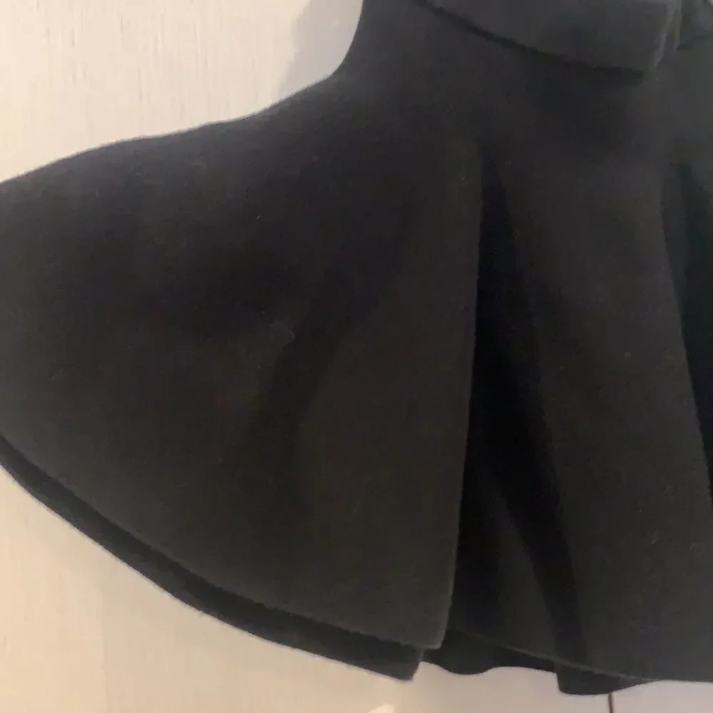Gap black skirt